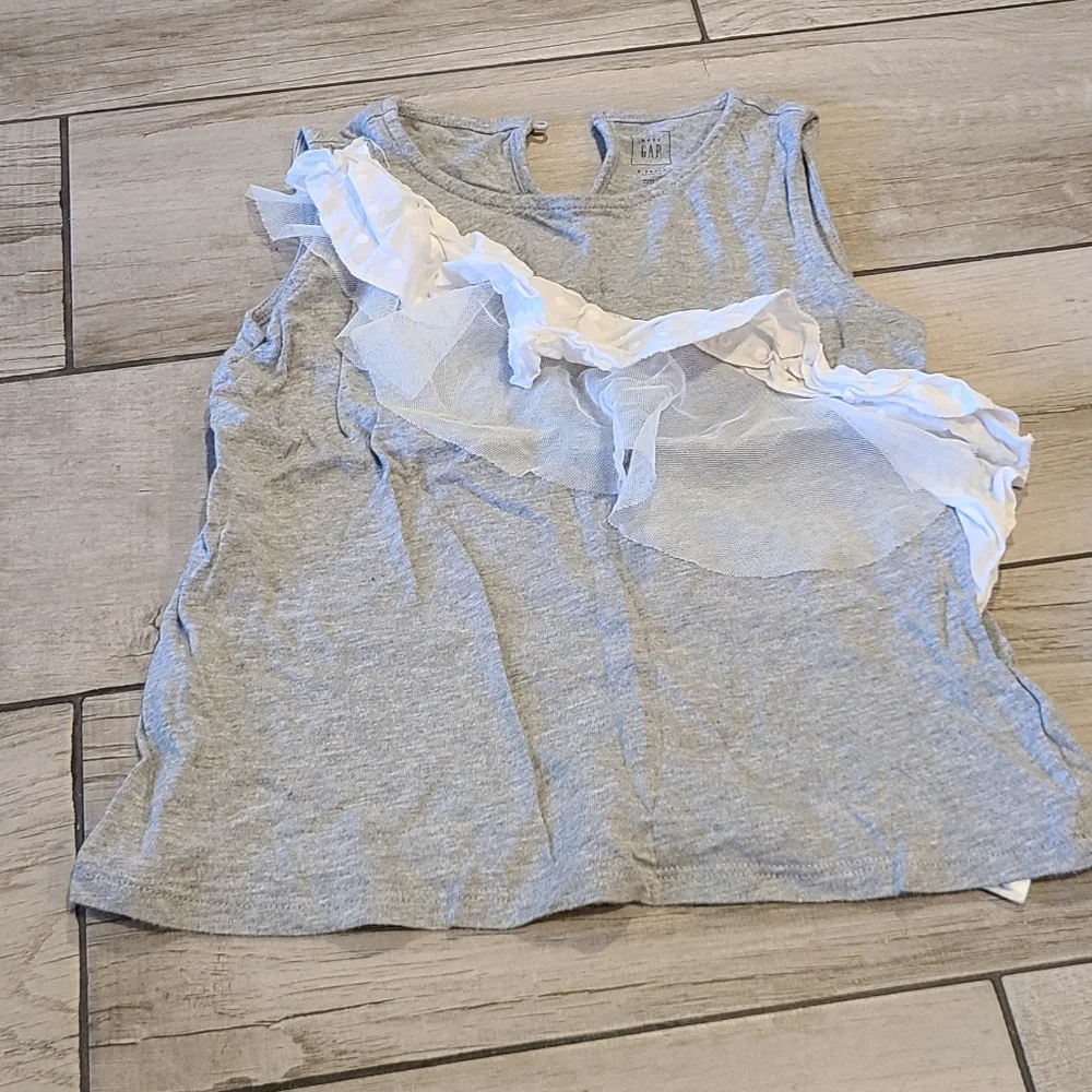 🍋‍🟩Gap Girls lace ruffle tank☀️
